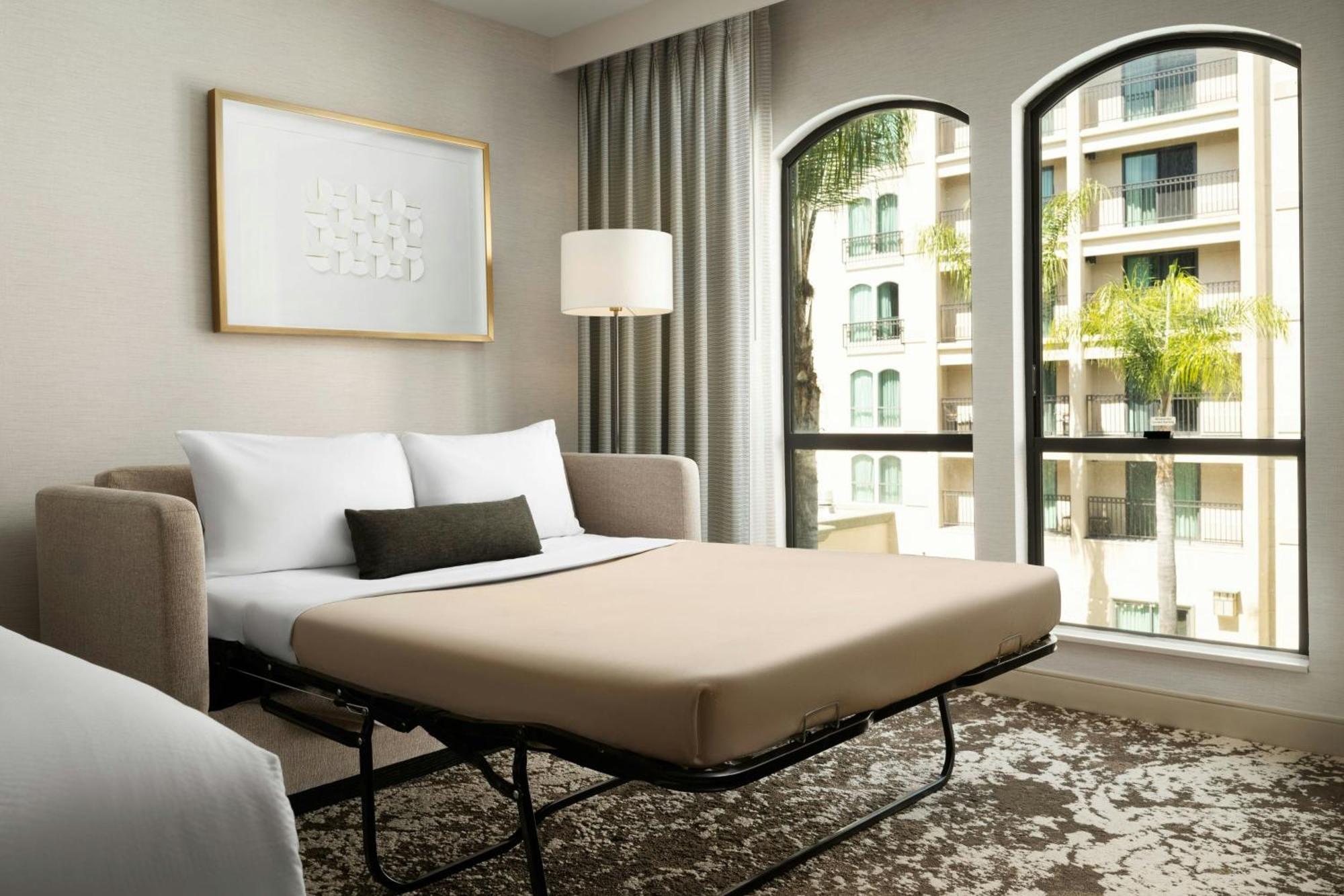 Courtyard By Marriott Los Angeles Pasadena Old Town Exterior foto
