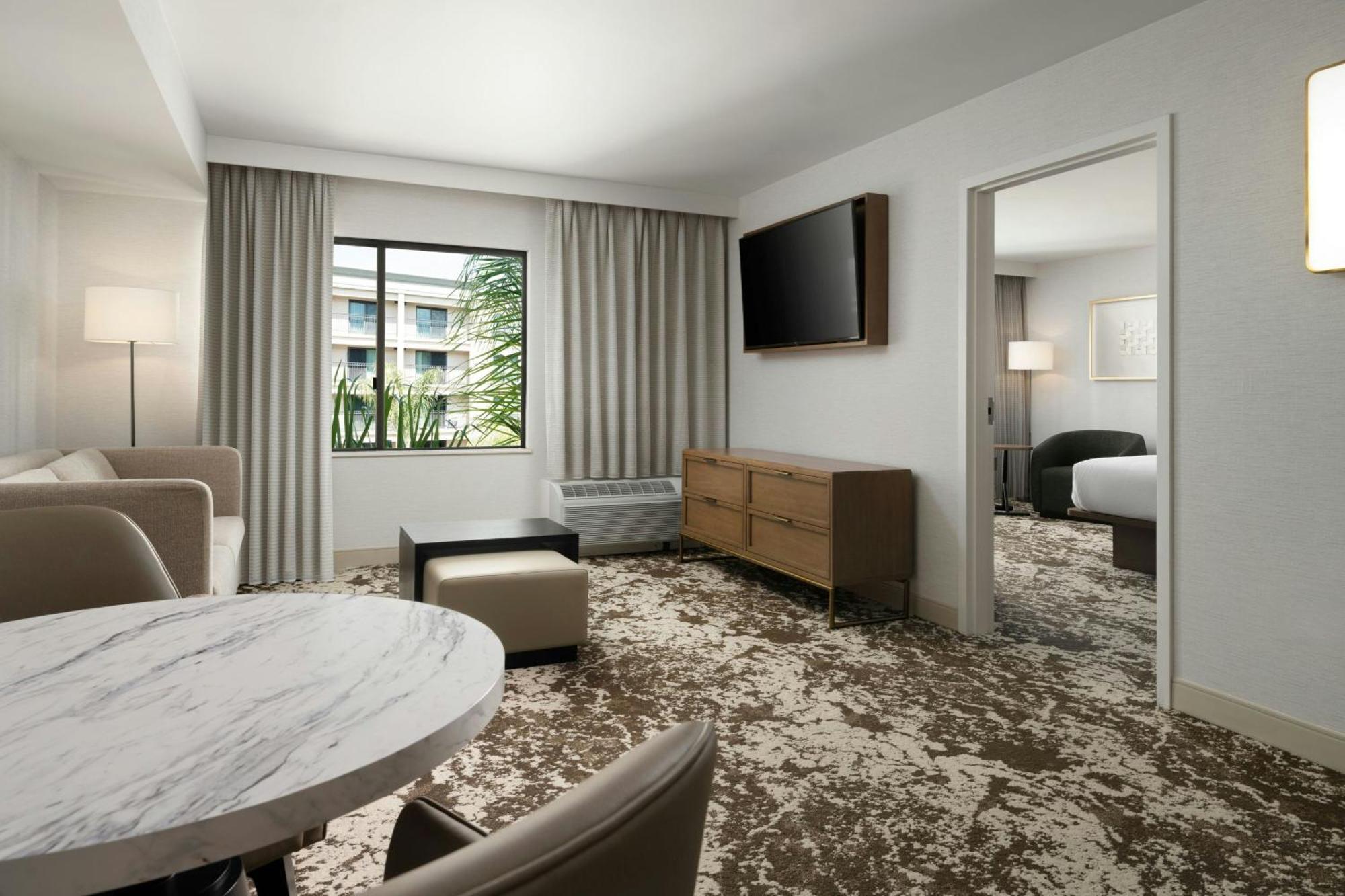 Courtyard By Marriott Los Angeles Pasadena Old Town Exterior foto