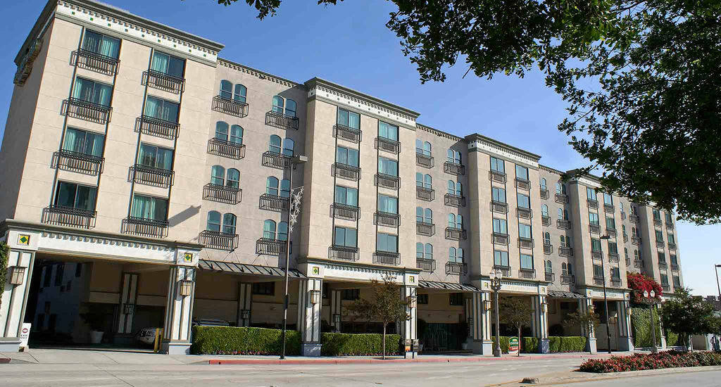 Courtyard By Marriott Los Angeles Pasadena Old Town Exterior foto